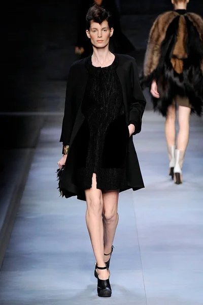 Look 28